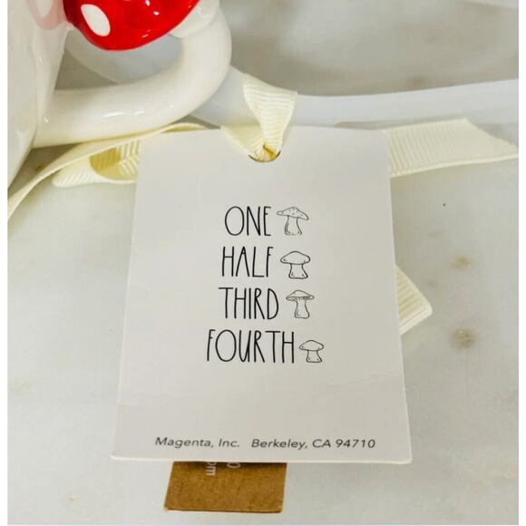 Rae Dunn Mushroom Artisan Collection Measuring Cups By Magenta NEW - Picture 3 of 3